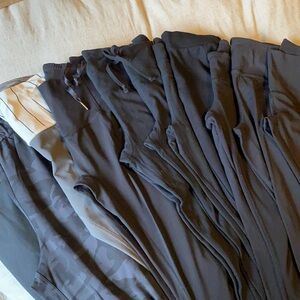 🔥LULU at a glance leggings. Size 4/6